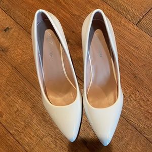 Forever white heels size 8